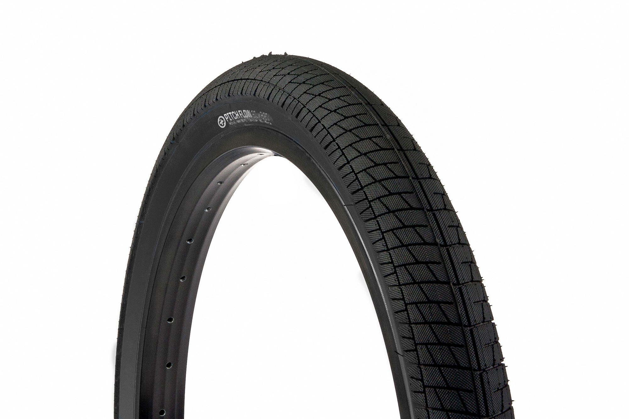 613419_SaltPlus_Pitch_Flow_tire_black_01