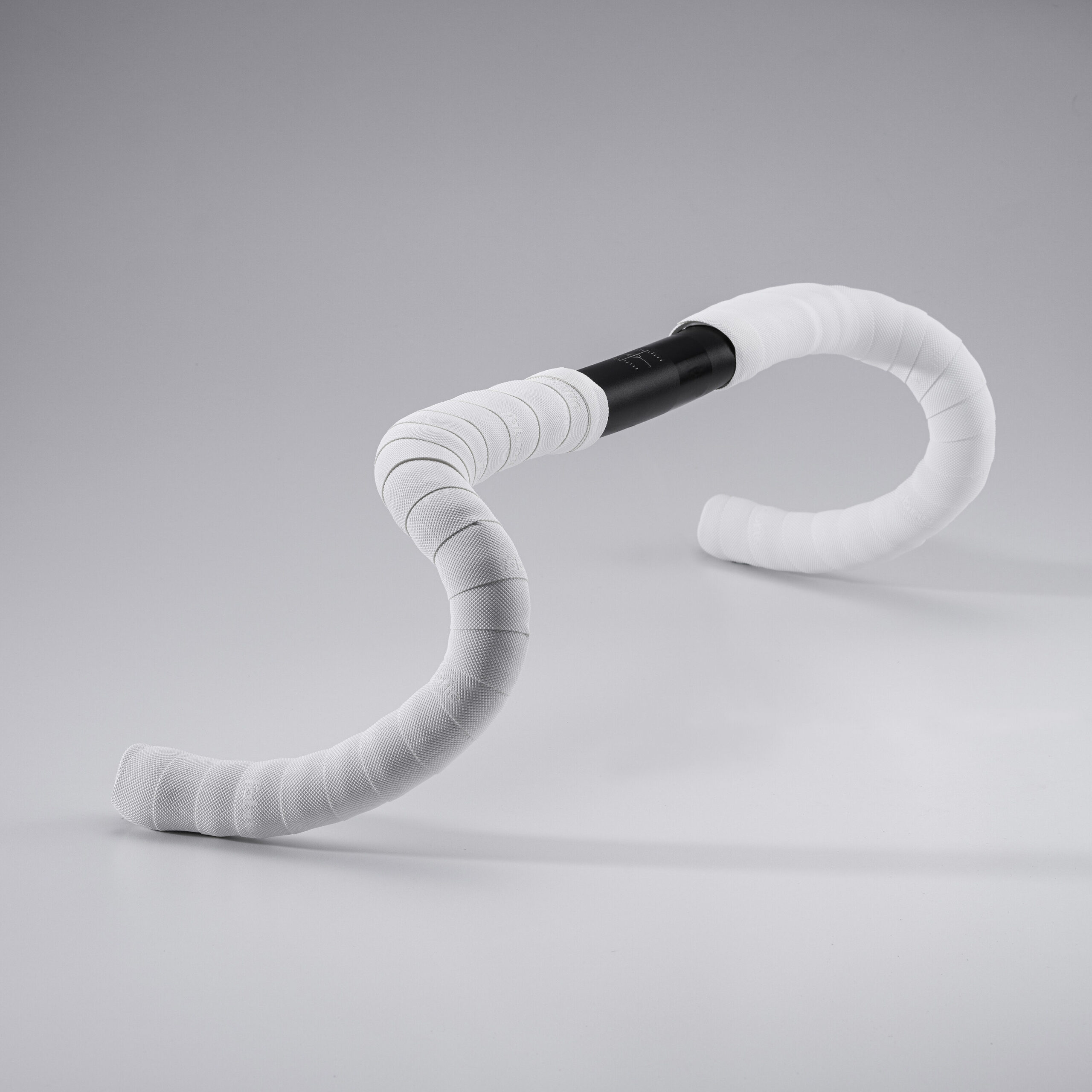 Feature_402977020207_FHT-02_Knurl_white_assembled-large-1