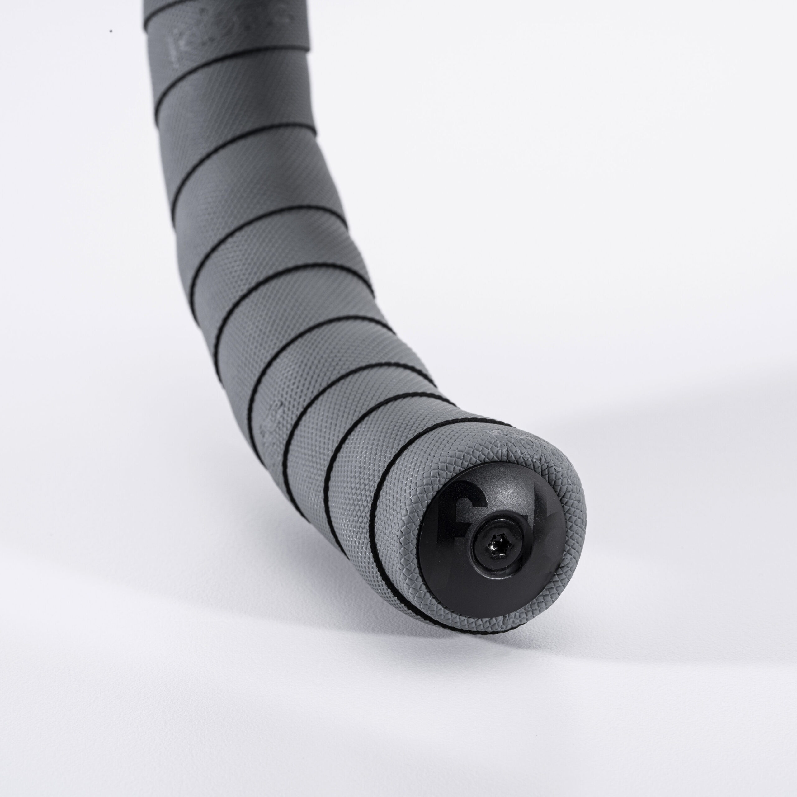 Feature_402977030319_FHT-03_Knurl-Gravel_charcoal_assembled-end-plug-large-1