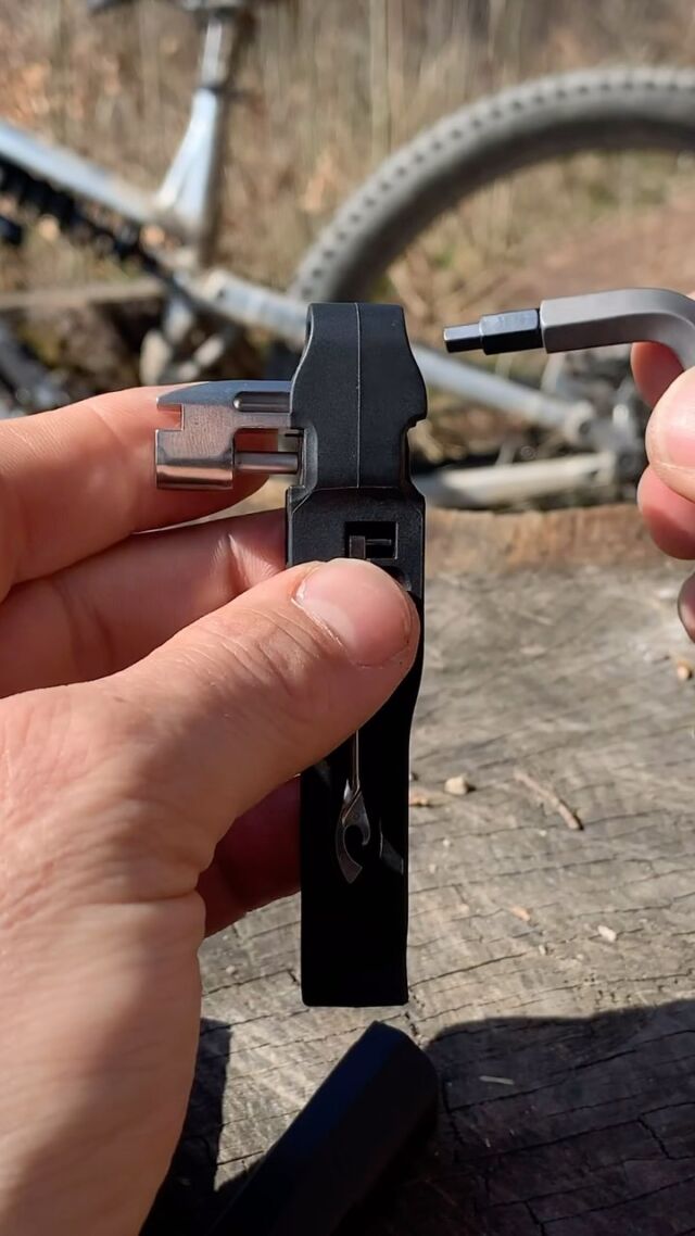 Meet The Guard – your ultimate ride companion! Packed with all the essentials you need on the go. Let us show you what fits inside and how you use it!  #Daysaver #Daysaverfun #Multitool #Guard