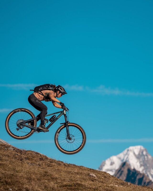 Already dreaming about your summer mountainbiking adventures?
Make sure to follow our ambassador @_simmiiiiiiiiii_ for endless inspiration and epic rides!  #Daysaver #DaysaverFun #Ambassador